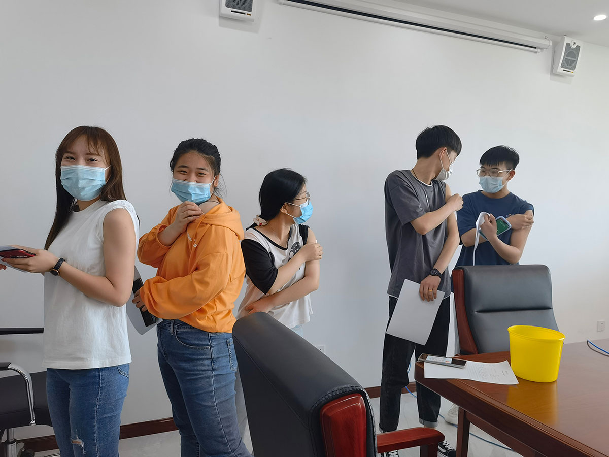 疼么，不疼，甚至有點(diǎn)想笑.jpg