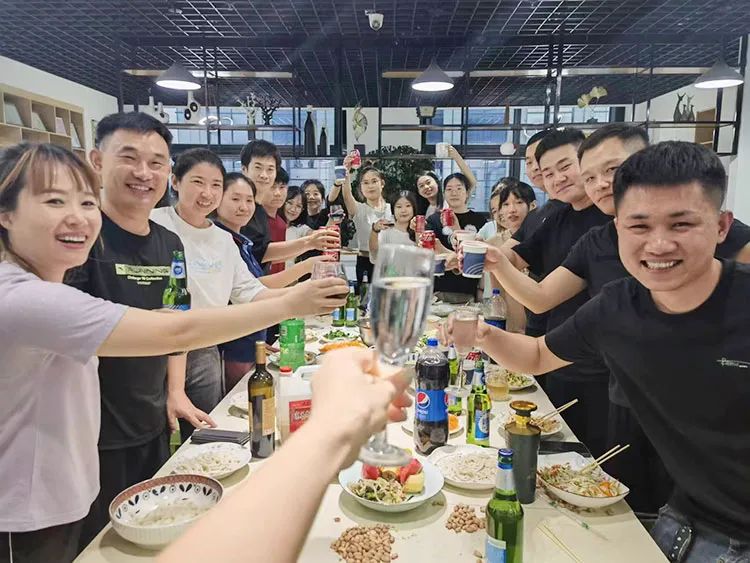 滄州智博十八周年團(tuán)建活動(dòng)--風(fēng)華歲月，感恩同行